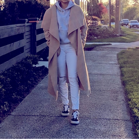 Boohoo Felt Coat - Picture 2 of 6